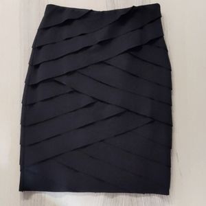 stWhite House Black Market, size 4, stretchy skirt